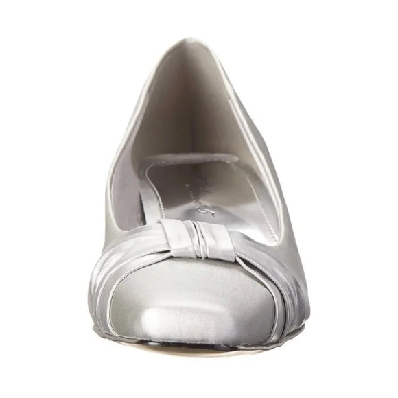 Easy Street WAIVE Slip On Heel Pumps Women's Shoes - Picture 3 of 5